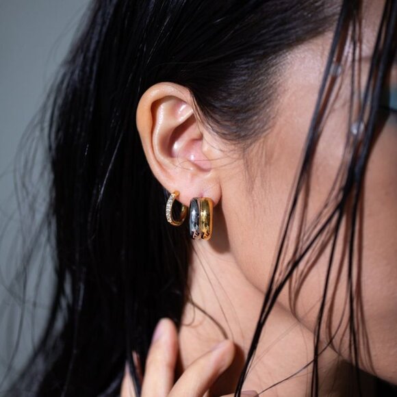 "VOLO" MIXED METAL EARRINGS - Picture 2 of 4